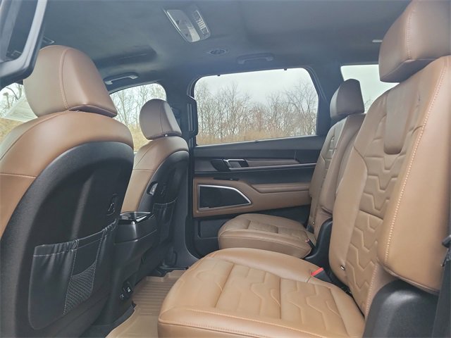 Used 2022 Kia Telluride SX w/ SX Prestige Package image 15