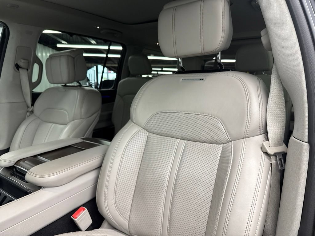 Used 2022 Jeep Grand Wagoneer Series I w/ Flexible Seating Group AWD/4WD image 18