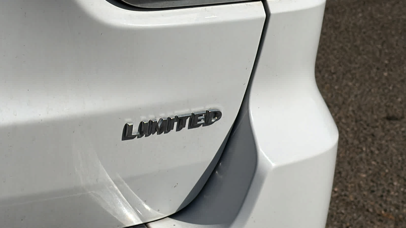 Used 2014 Jeep Grand Cherokee Limited w/ Trailer Tow Group IV AWD/4WD image 19