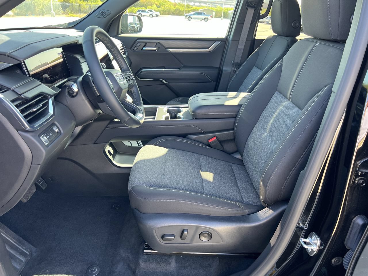 Used 2026 GMC Acadia Elevation FWD image 8