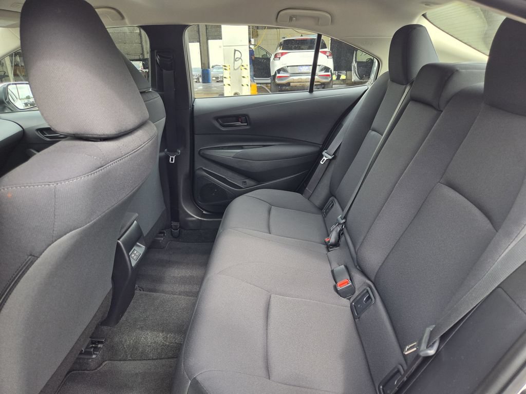 Used 2026 Toyota Corolla LE FWD image 27
