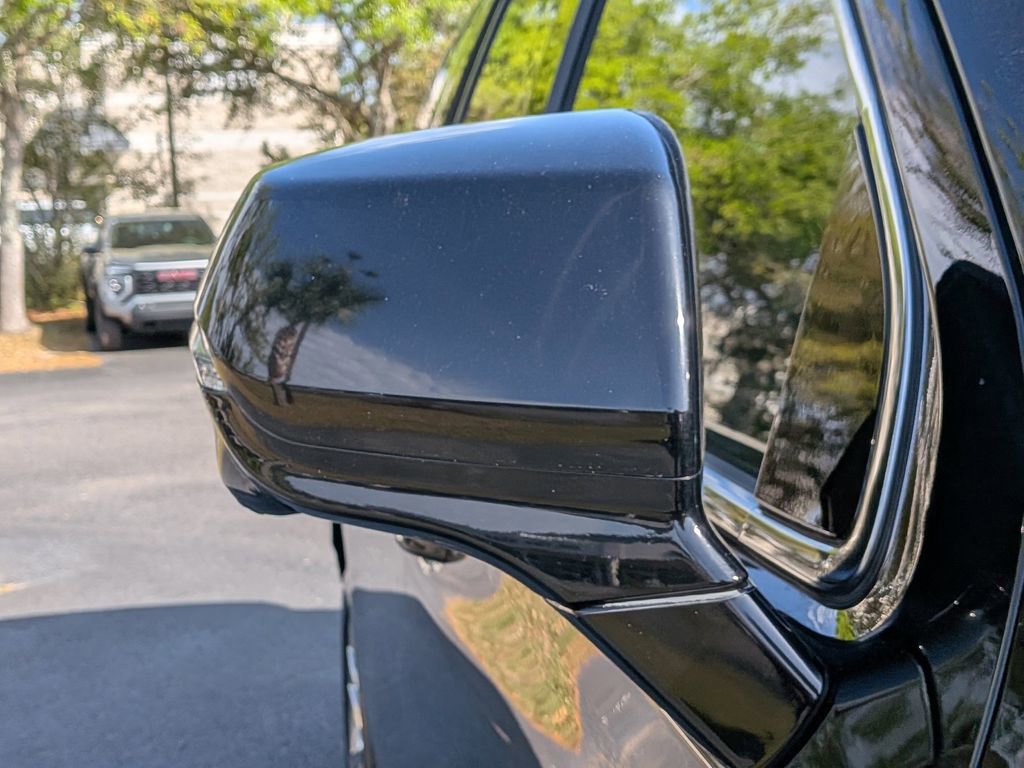 Certified 2022 Cadillac Escalade Premium Luxury image 12
