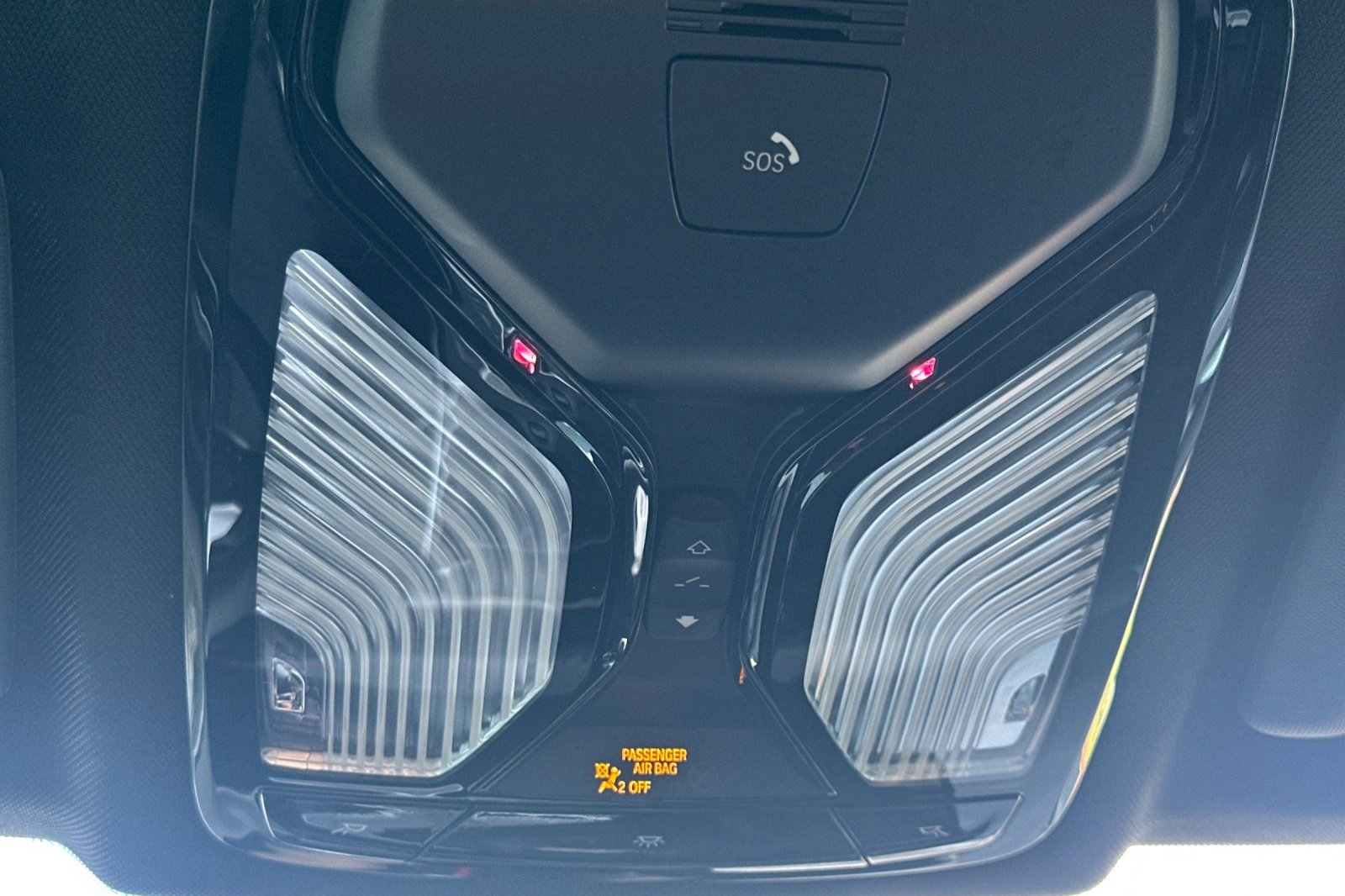 Used 2025 BMW 330i Sedan w/ Convenience Package image 22