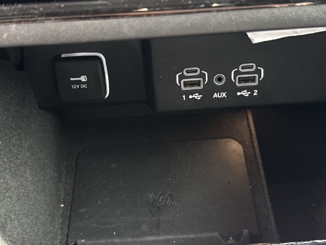 Used 2024 Jeep Wagoneer Series II w/ Flexible Seating Group RWD image 23