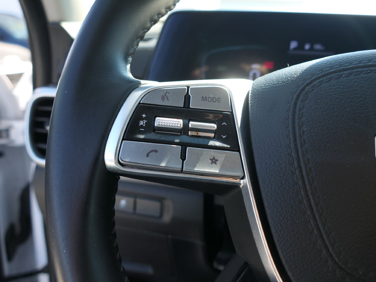 Certified 2024 Kia Telluride S w/ S Sunroof Package FWD image 14