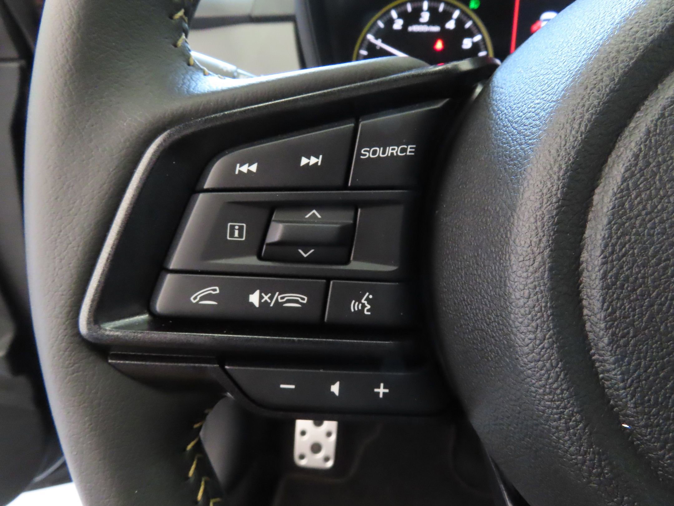 Certified 2025 Subaru Crosstrek 2.5i Sport w/ Crosstrek Mirror Package AWD/4WD image 14