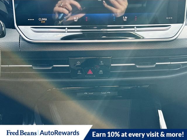 New 2026 Volkswagen Golf image 9