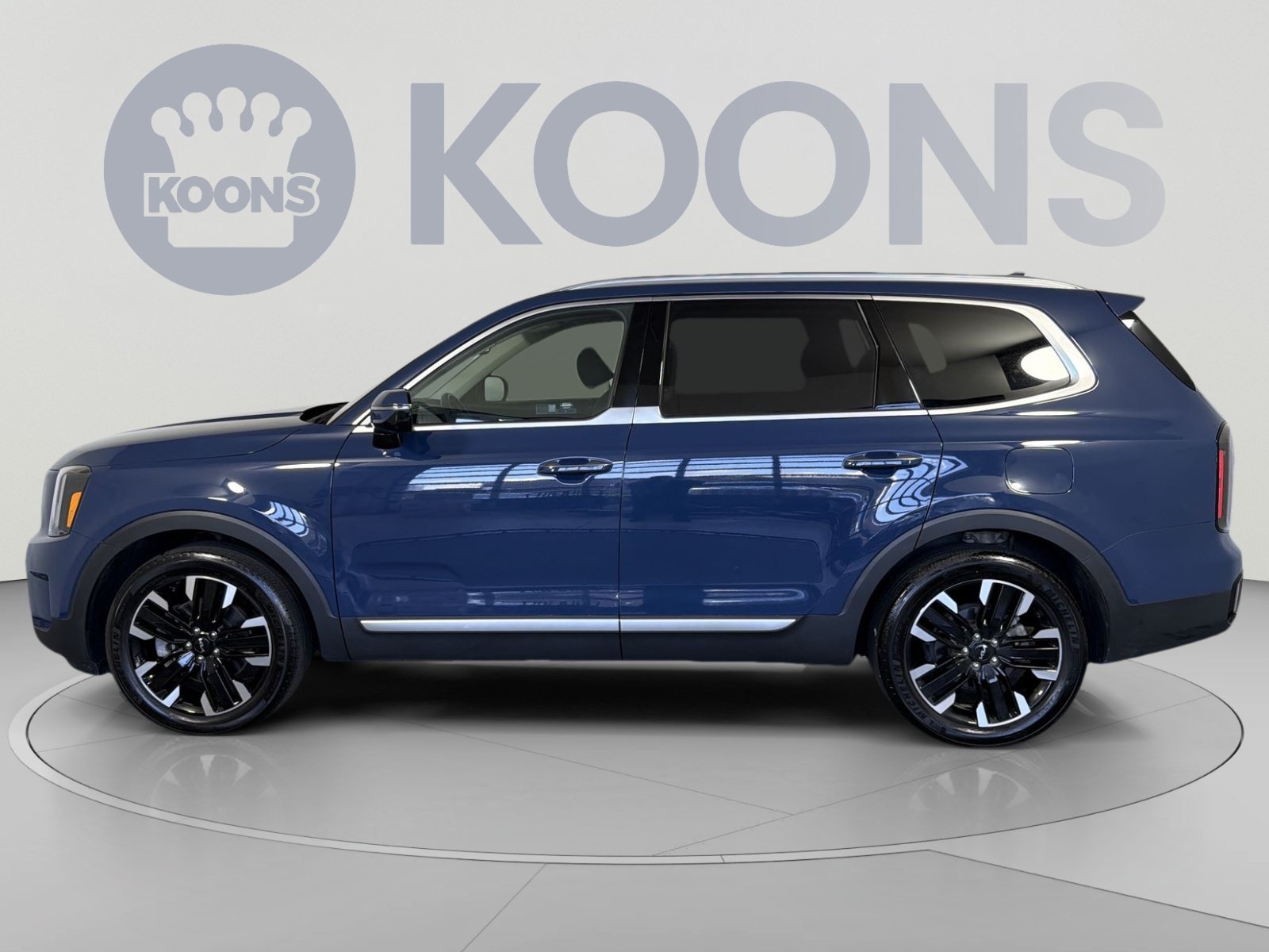 Used 2024 Kia Telluride SX AWD/4WD image 2