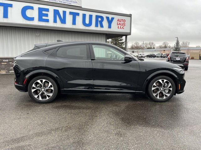 Used 2022 Ford Mustang Mach-E Premium image 16