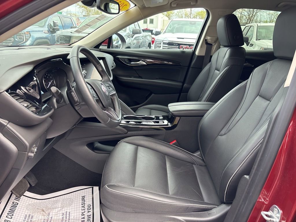 Used 2023 Buick Envision Essence AWD/4WD image 9