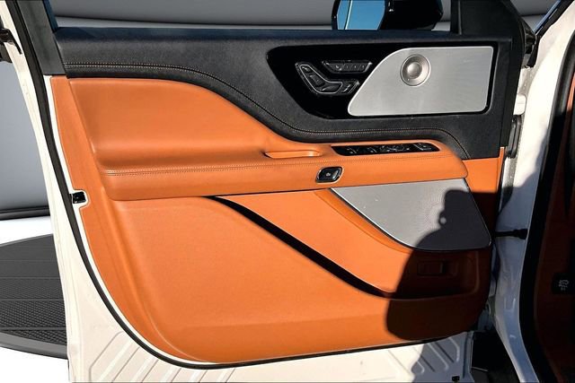 Used 2025 Lincoln Aviator Black Label w/ Black Label Special Edition image 19