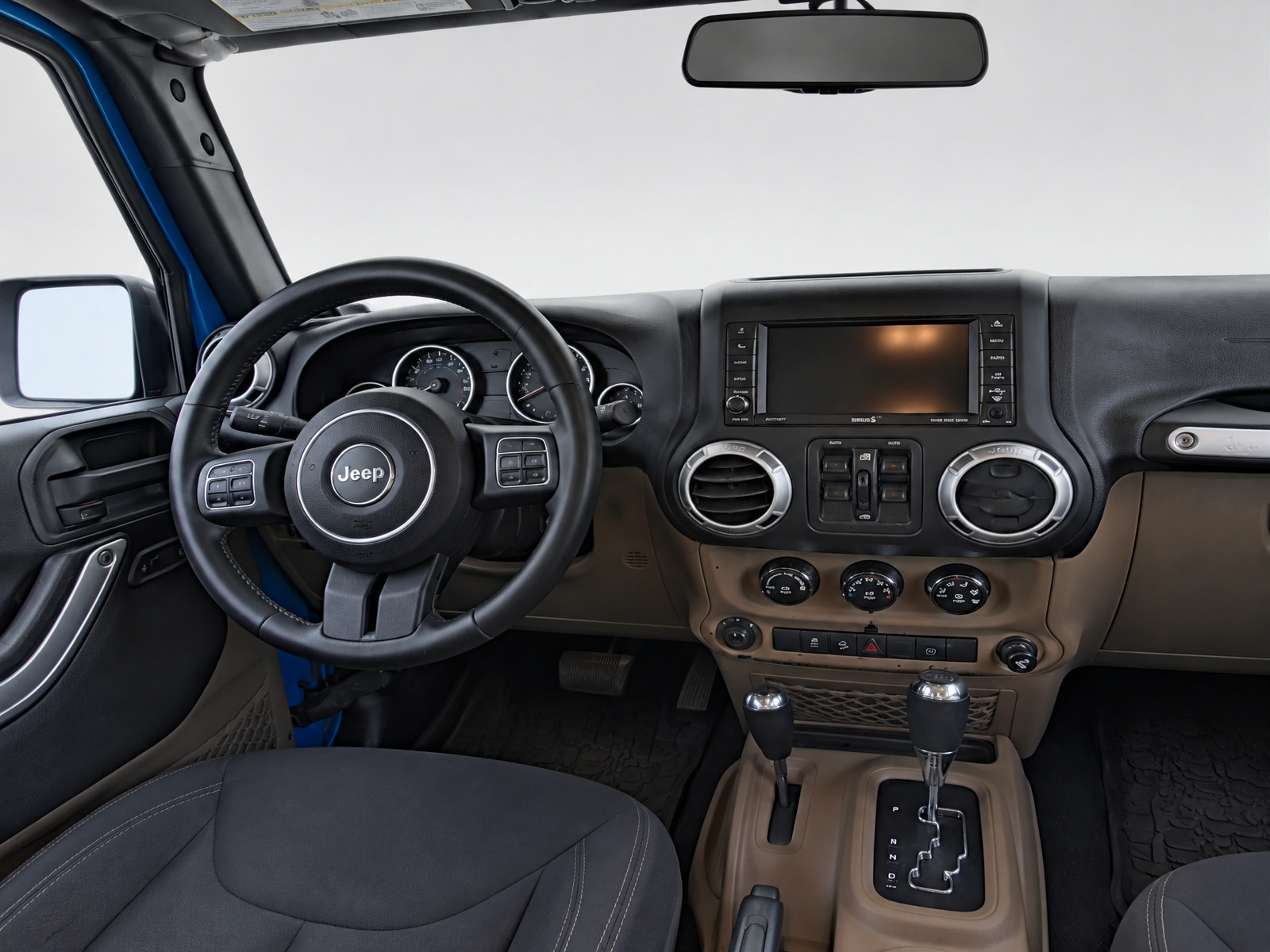 Used 2015 Jeep Wrangler Unlimited Sahara w/ Connectivity Group AWD/4WD image 24
