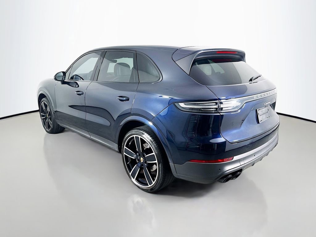 Certified 2023 Porsche Cayenne Platinum Edition image 3