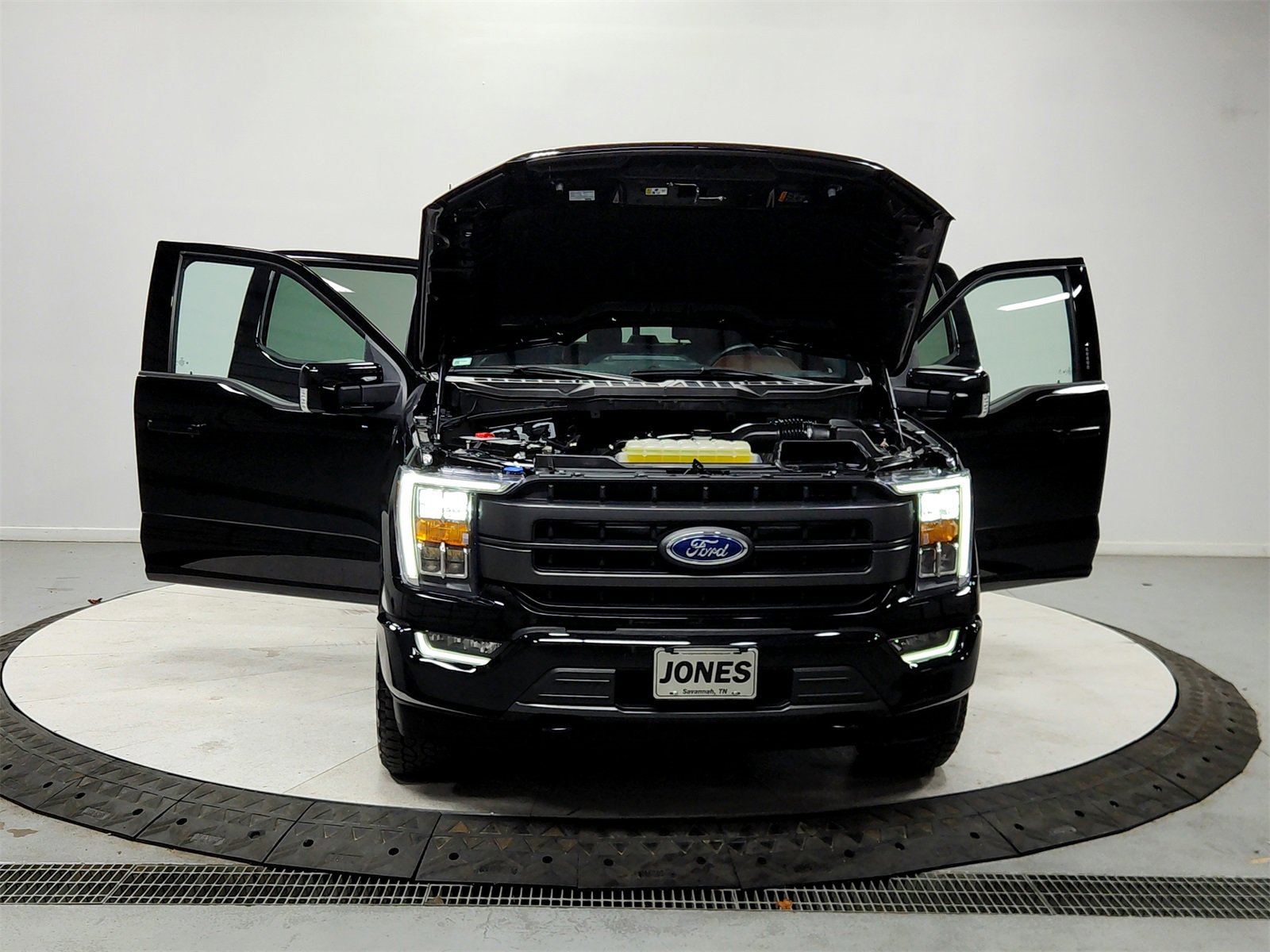 Used 2023 Ford F150 Lariat image 9