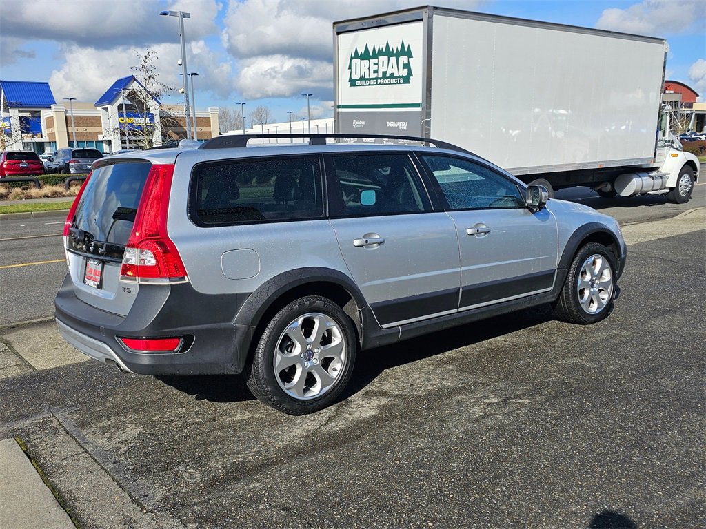 Used 2016 Volvo XC70 T5 Premier w/ Proximity Package image 5