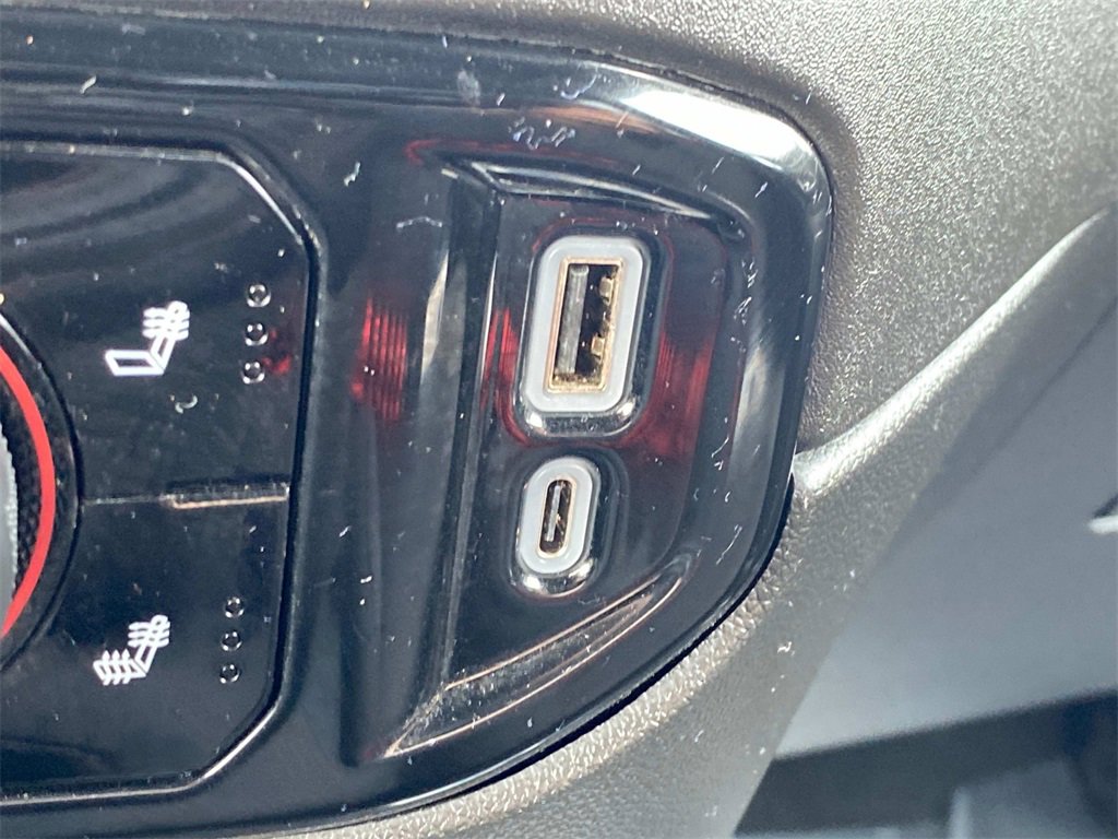 Used 2024 Chevrolet Silverado 2500 LT image 32