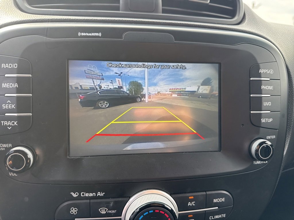 Used 2019 Kia Soul + image 12