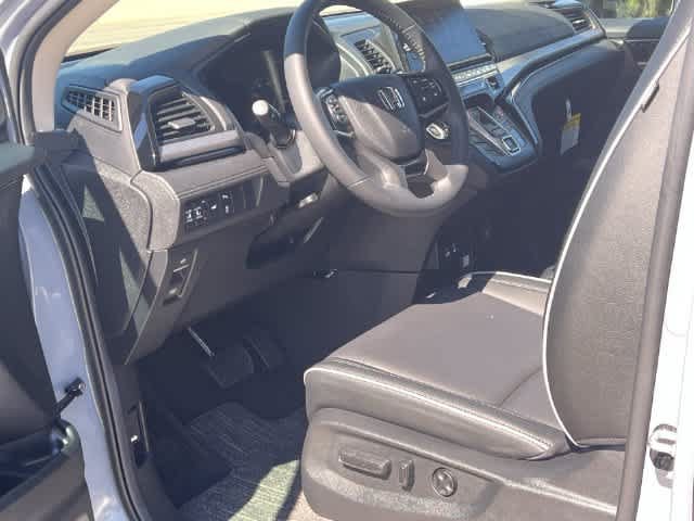 Certified 2026 Honda Odyssey Touring image 3