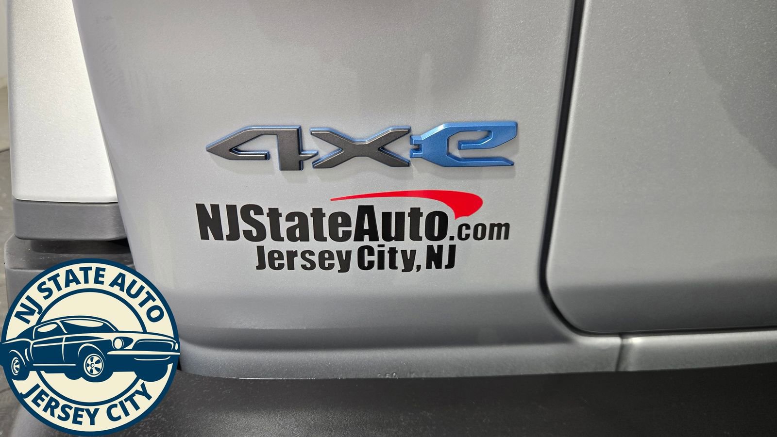 Used 2023 Jeep Wrangler Unlimited Rubicon 4xe w/ Dual Top Group image 34