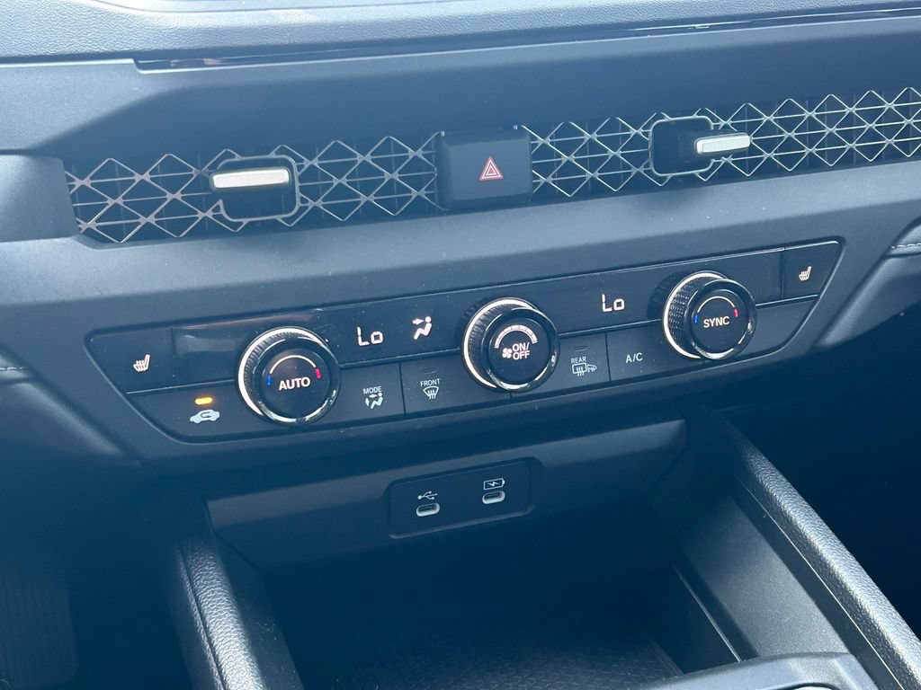 Used 2025 Honda Accord SE image 28