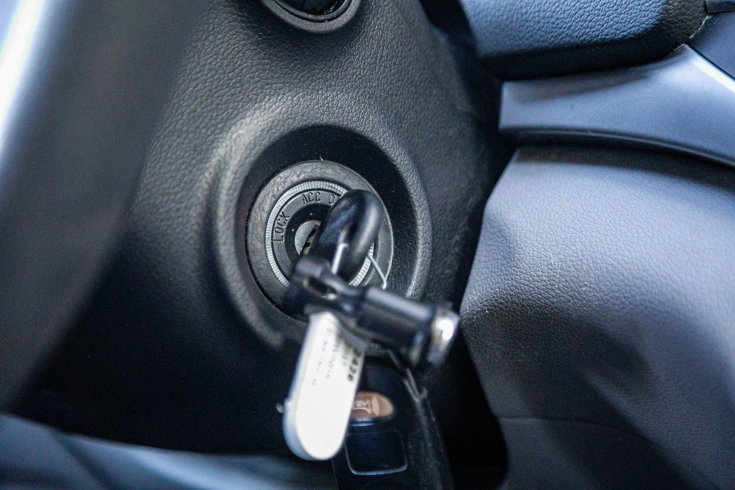 Used 2017 Hyundai Elantra SE image 28