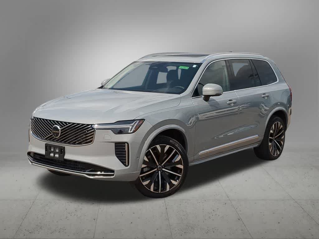 Used 2026 Volvo XC90 B5 Plus w/ Protection Package