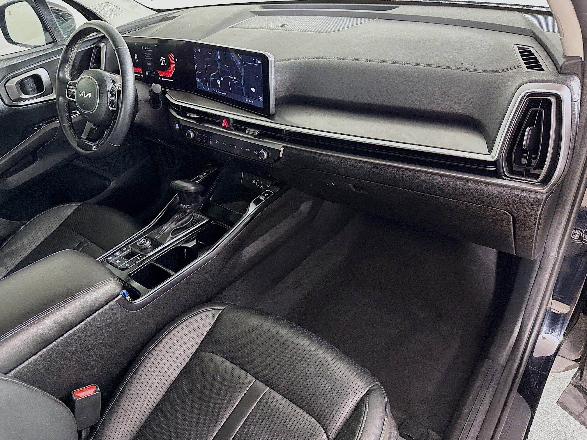 Used 2024 Kia Sorento EX w/ Panoramic Sunroof Package image 38