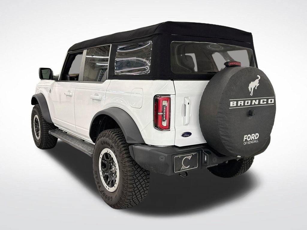 Used 2024 Ford Bronco Outer Banks w/ Sasquatch Package AWD/4WD image 3