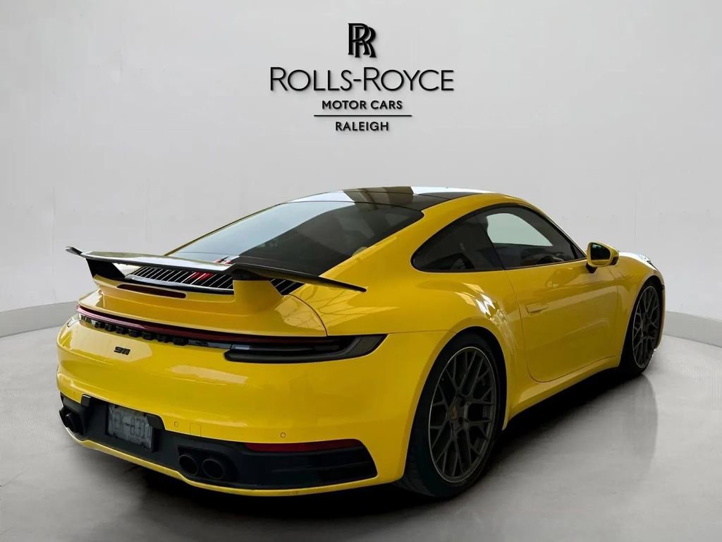 Used 2022 Porsche 911 Carrera RWD image 5