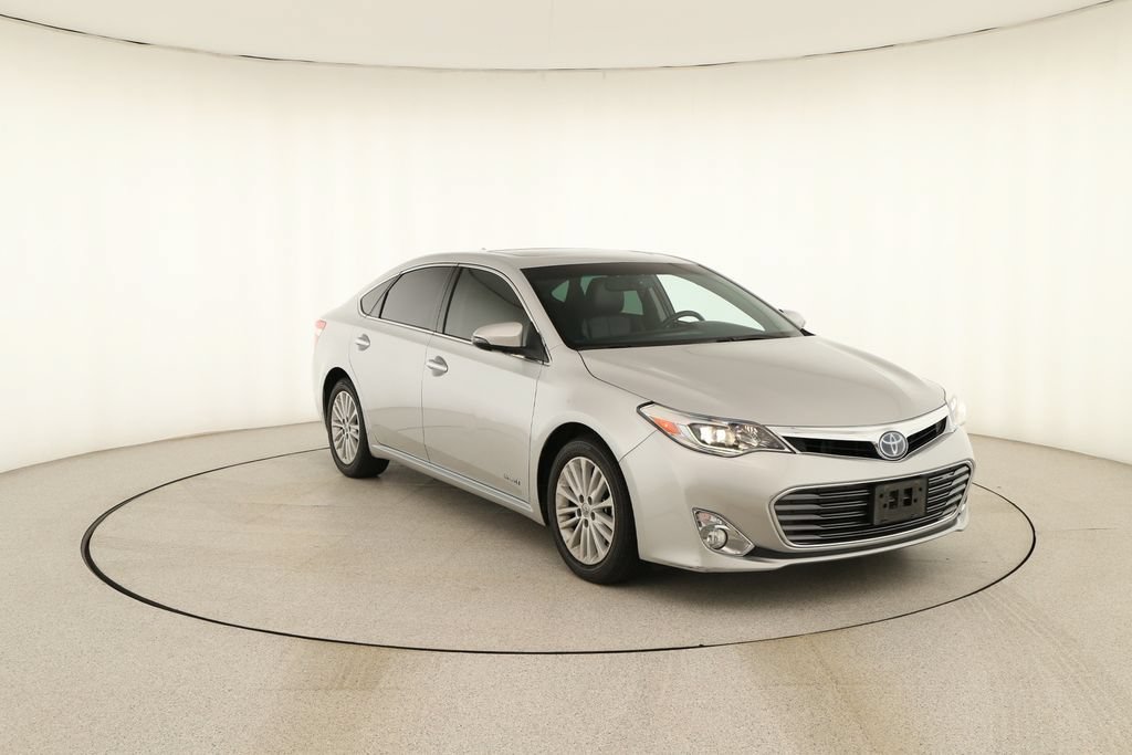 Used 2014 Toyota Avalon Limited w/ Technology Package FWD image 10