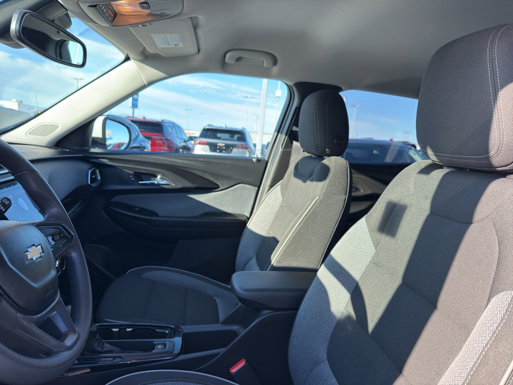 Used 2023 Chevrolet TrailBlazer LT w/ Convenience Package image 26