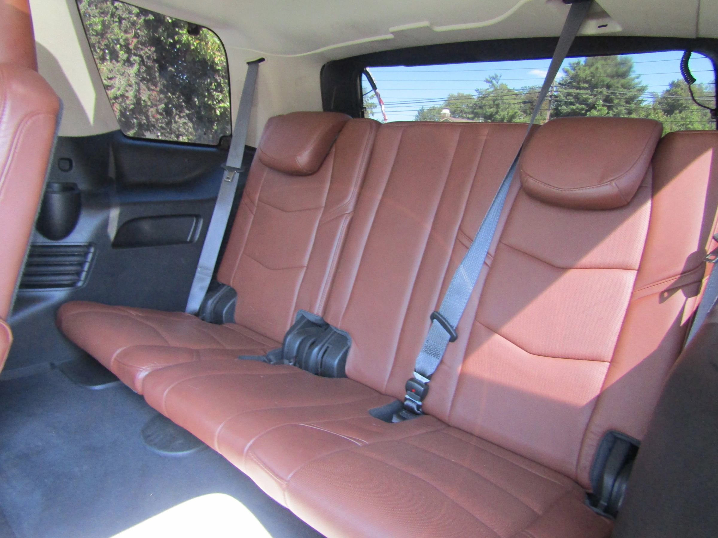 Used 2017 Cadillac Escalade Premium Luxury image 14