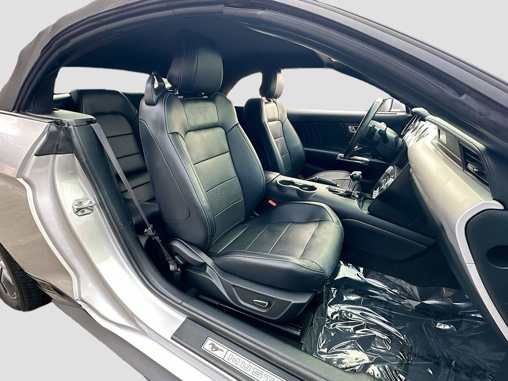 Used 2015 Ford Mustang Premium image 27