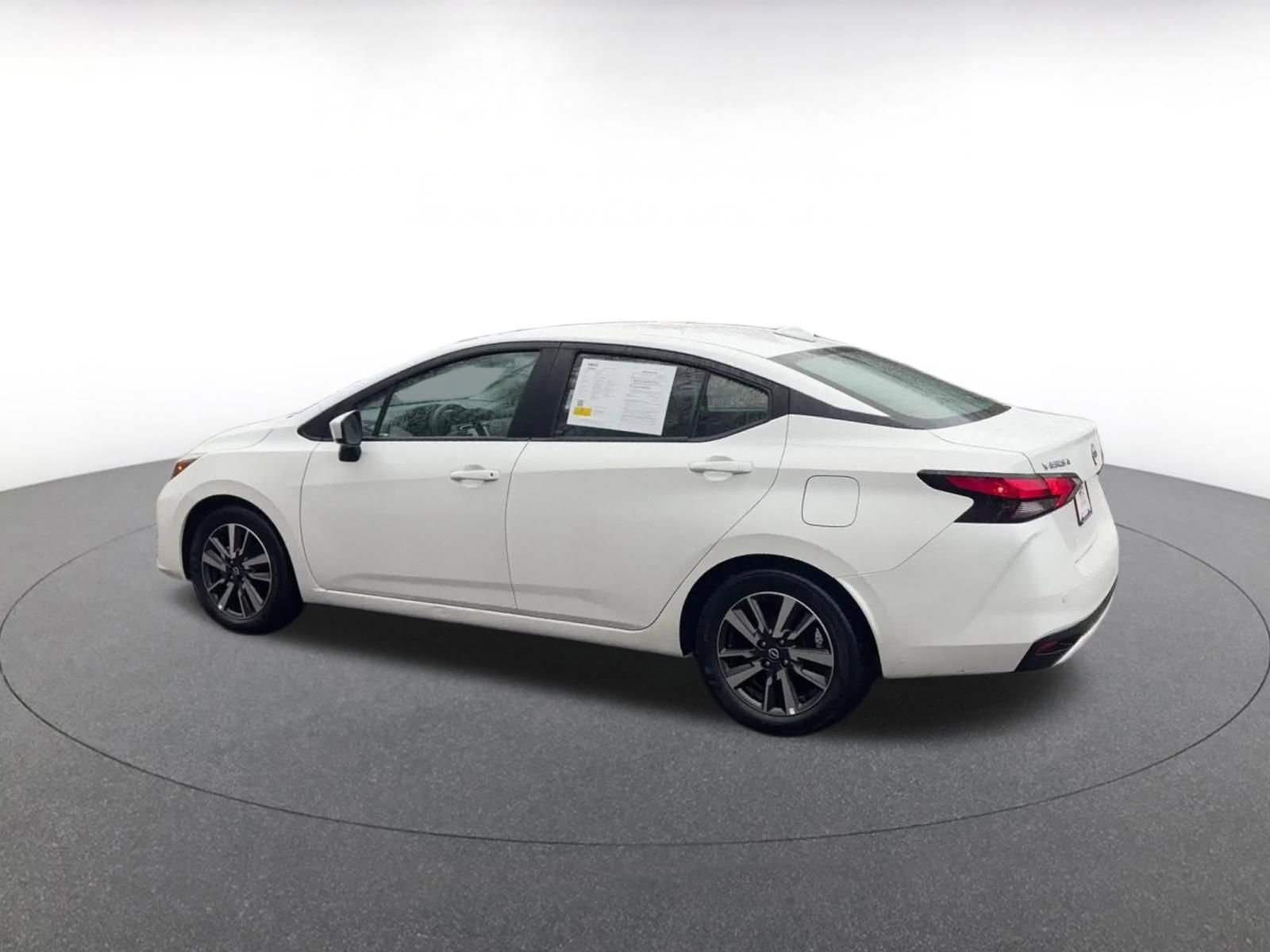 Used 2025 Nissan Versa SV image 10