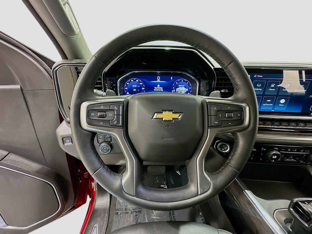 Used 2025 Chevrolet Silverado 1500 LTZ AWD/4WD image 11