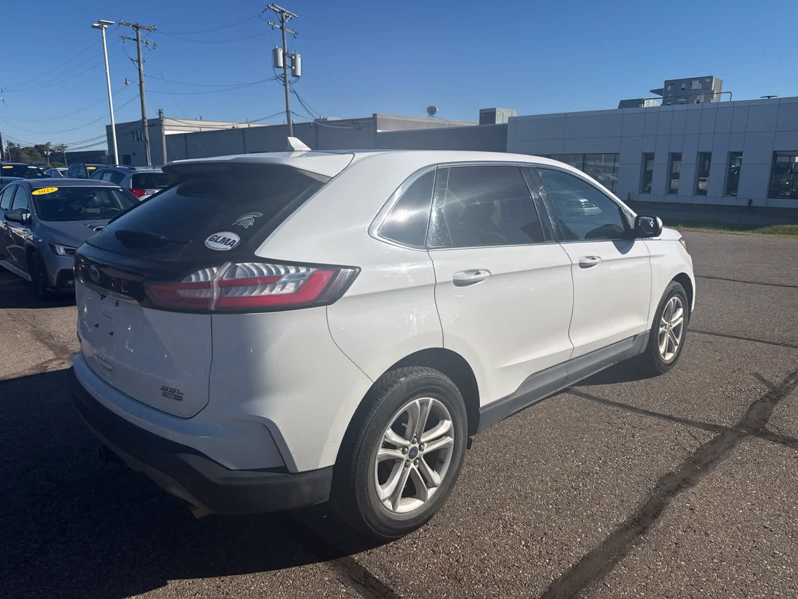 Used 2019 Ford Edge SEL w/ Equipment Group 201A AWD/4WD image 3