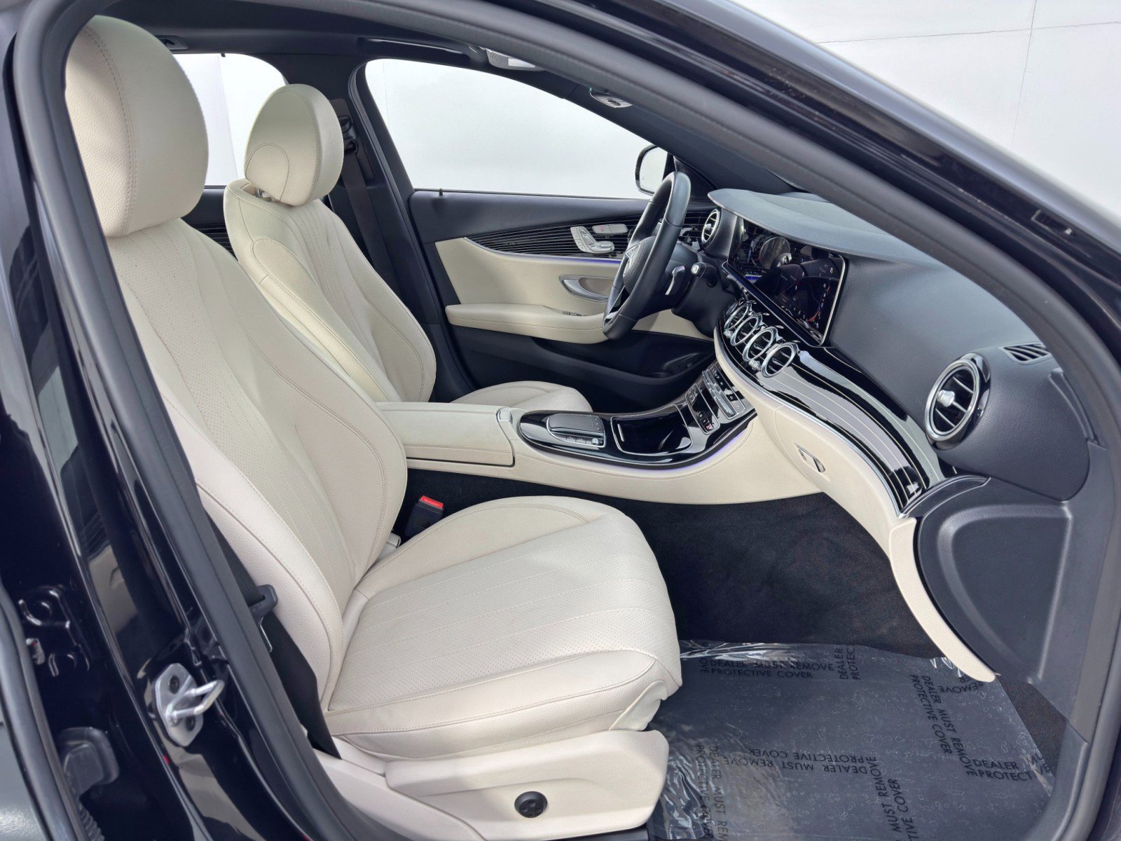 Used 2022 Mercedes-Benz E 450 4MATIC All-Terrain Wagon w/ Driver Assistance Package image 17