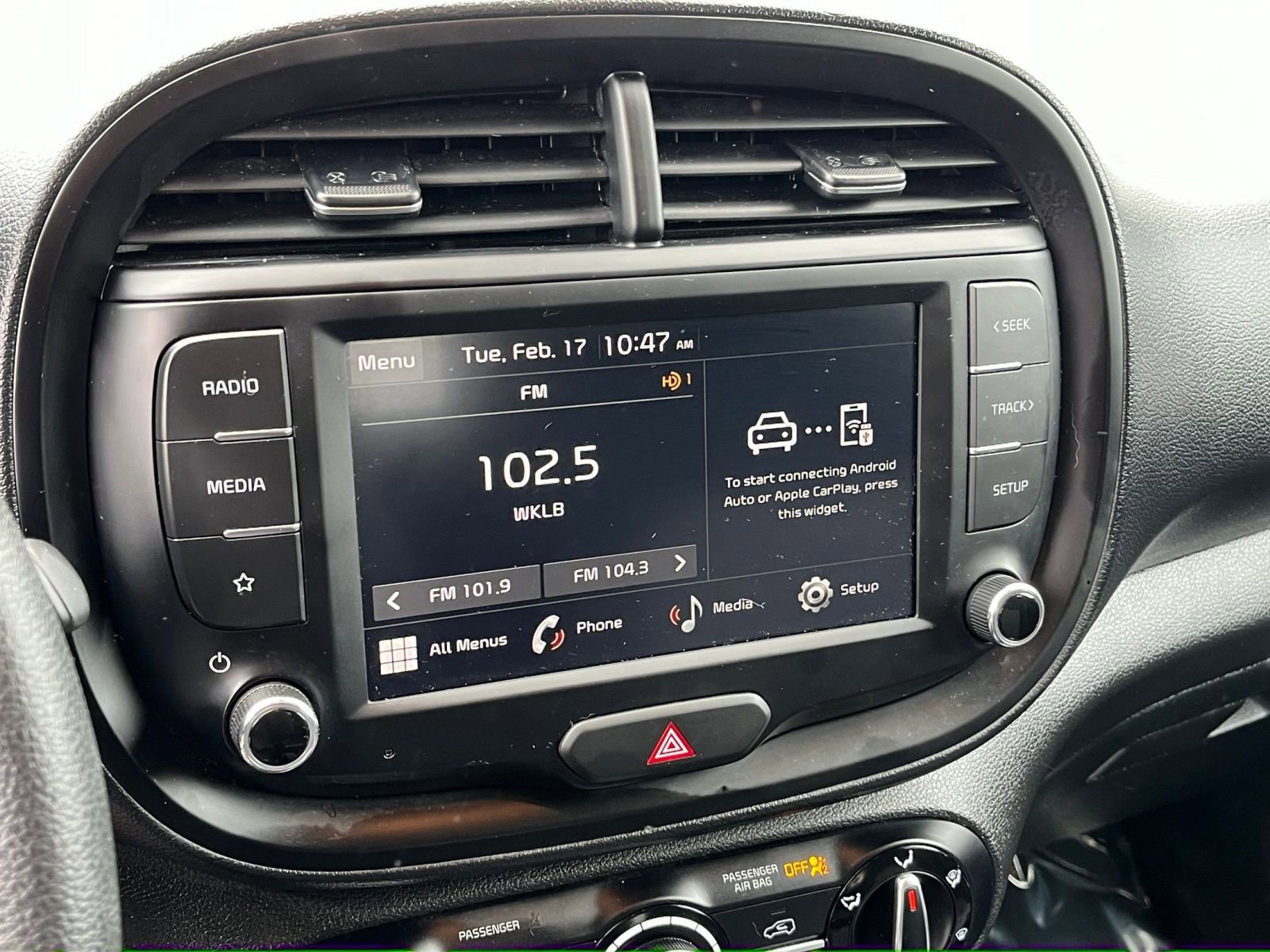 Used 2025 Kia Soul LX w/ LX Technology Package image 18