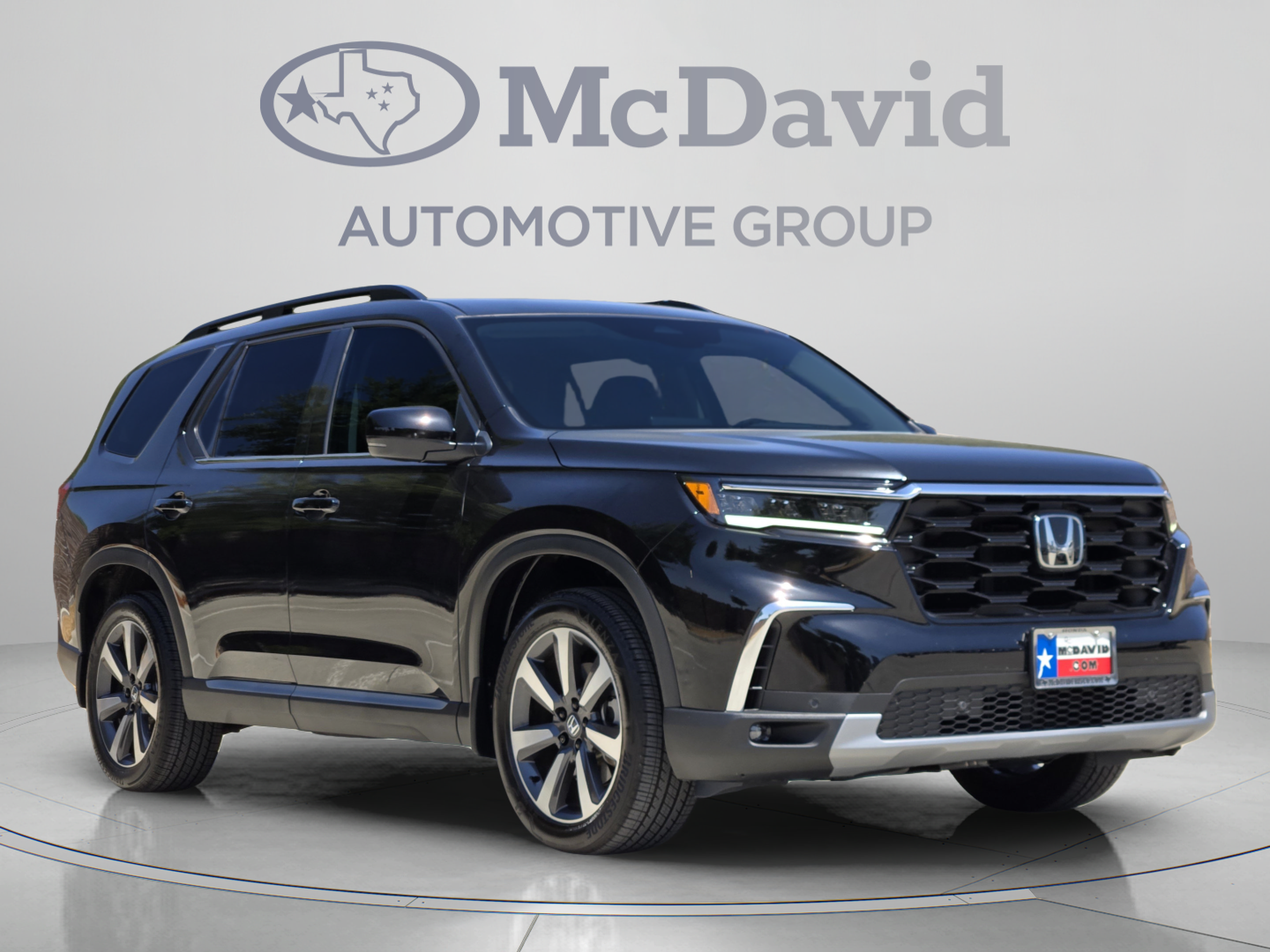 Certified 2025 Honda Pilot Touring image 7