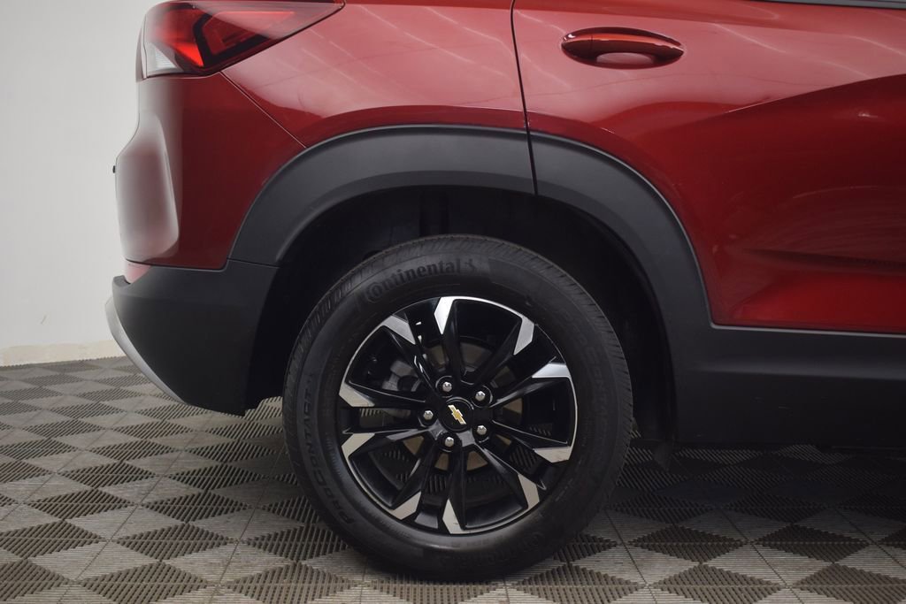 Used 2023 Chevrolet TrailBlazer LT FWD image 28