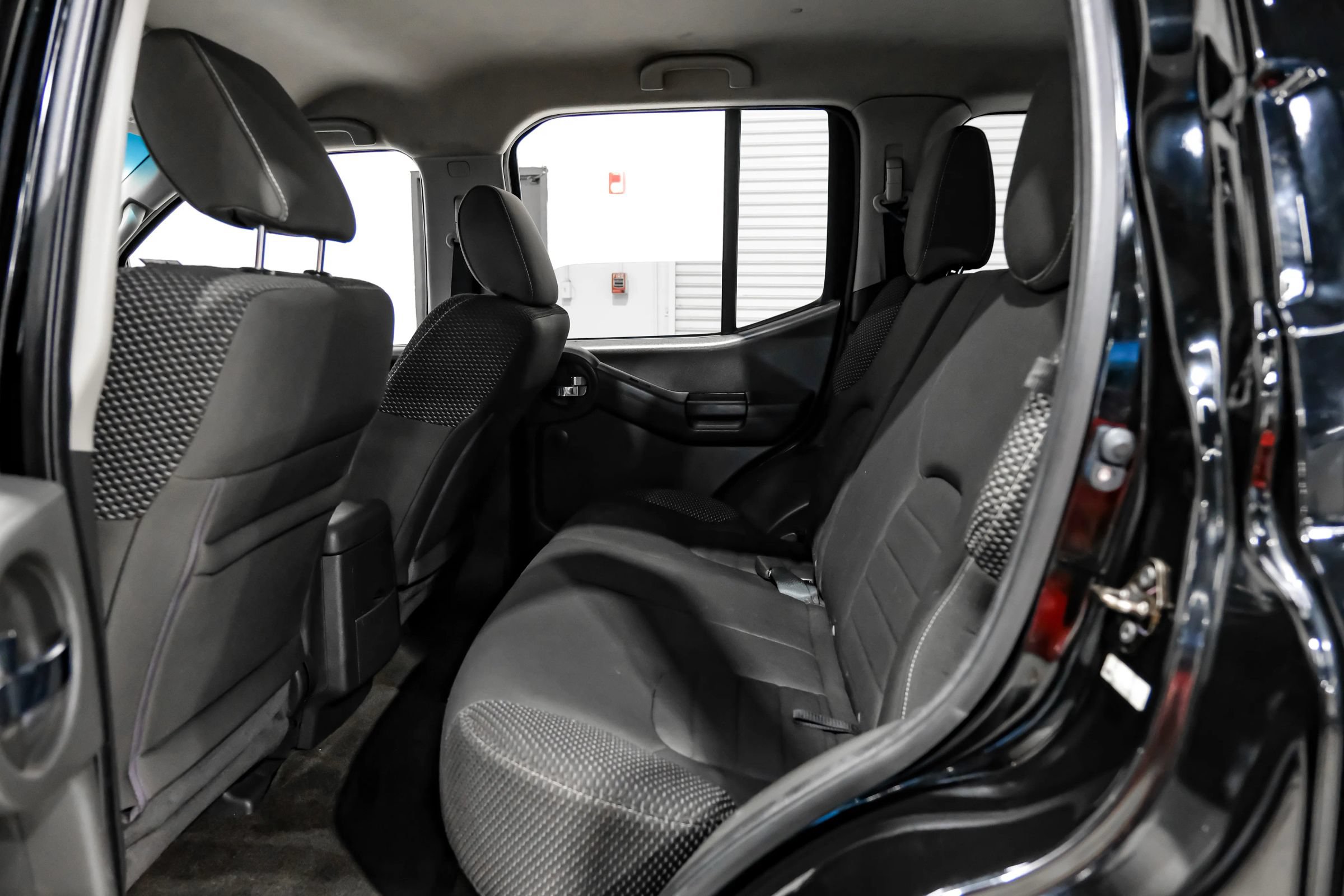Used 2015 Nissan Xterra PRO-4X AWD/4WD image 35