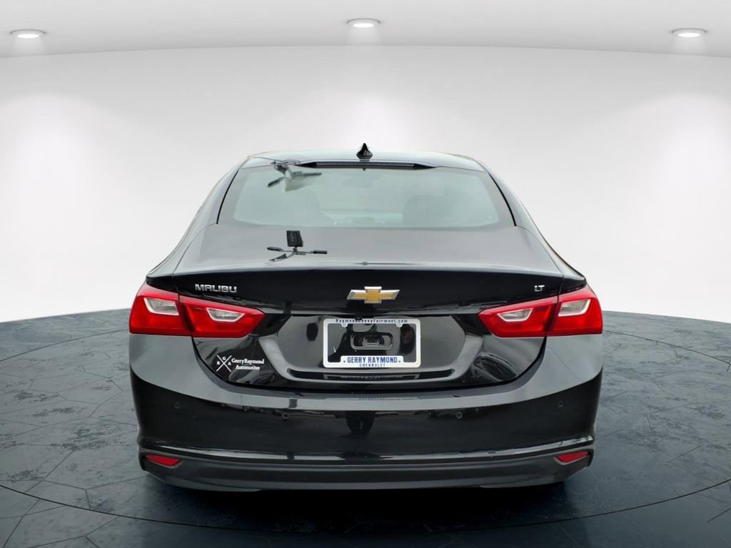 Used 2025 Chevrolet Malibu LT image 4