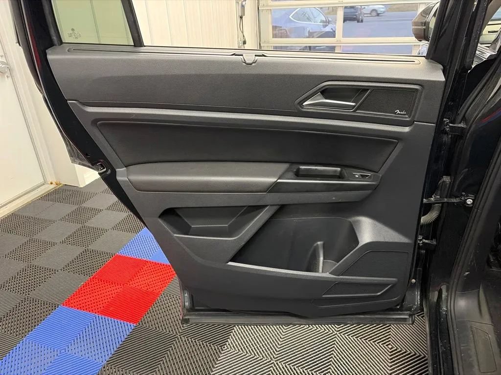 Used 2021 Volkswagen Atlas SEL Premium AWD/4WD image 11