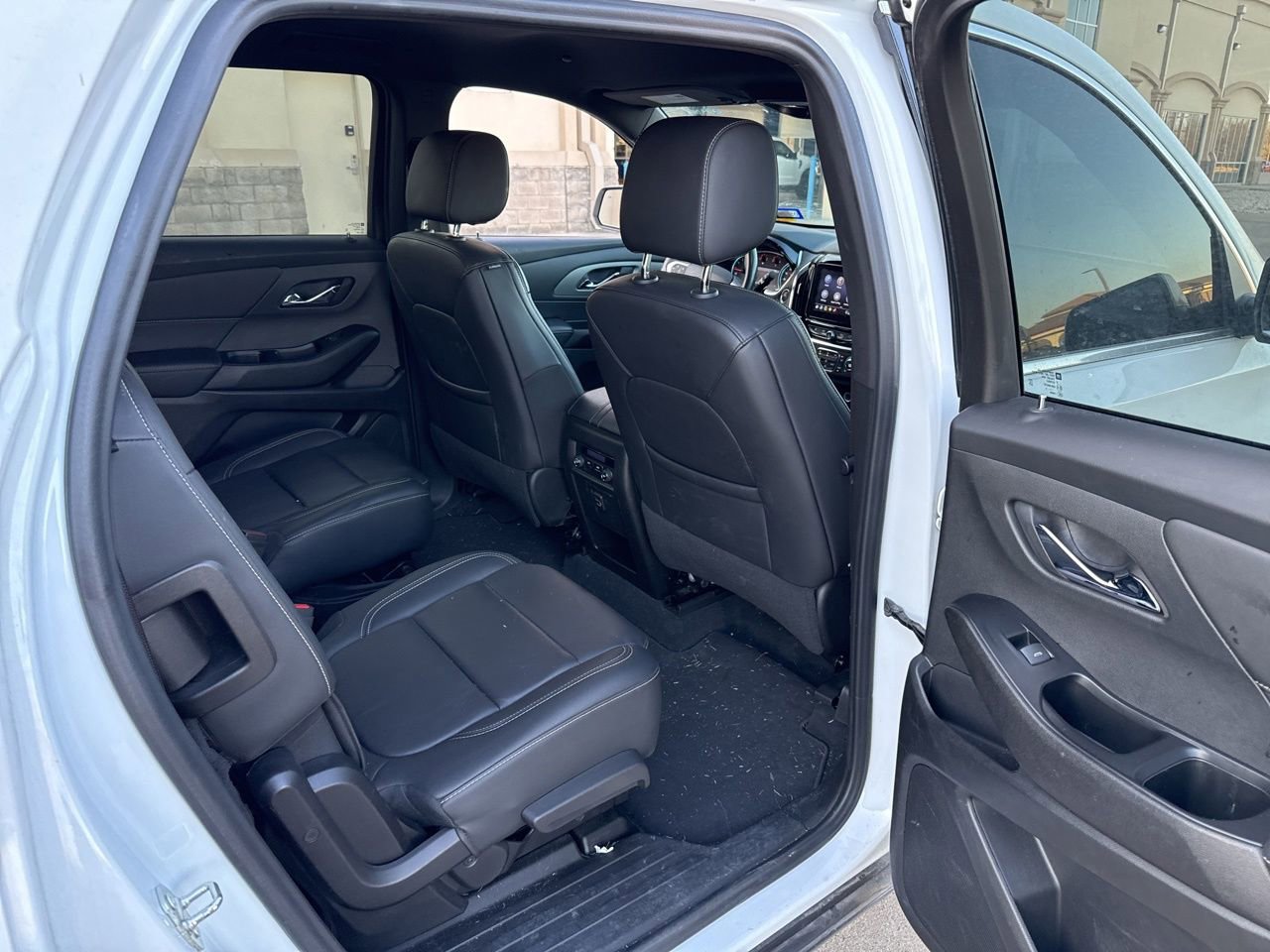 Used 2023 Chevrolet Traverse LT image 13