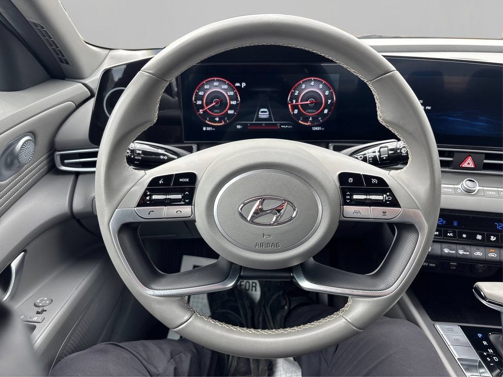 Certified 2023 Hyundai Elantra SEL w/ Convenience Package FWD image 23