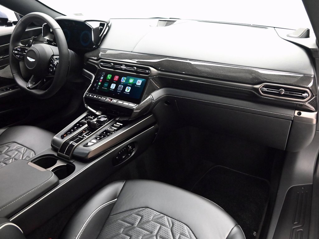 Used 2025 Aston Martin Vanquish image 25