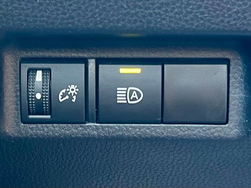 Used 2024 Toyota RAV4 XLE image 26