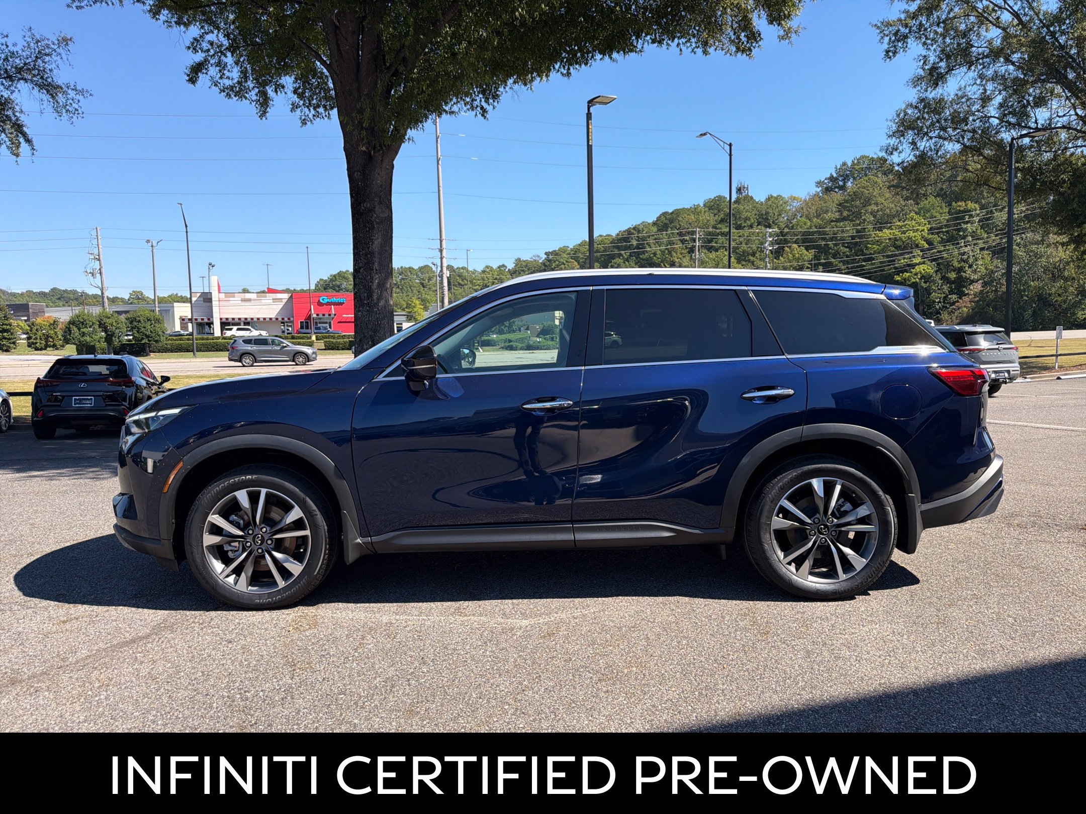Certified 2022 INFINITI QX60 Luxe w/ Cargo Package FWD image 7