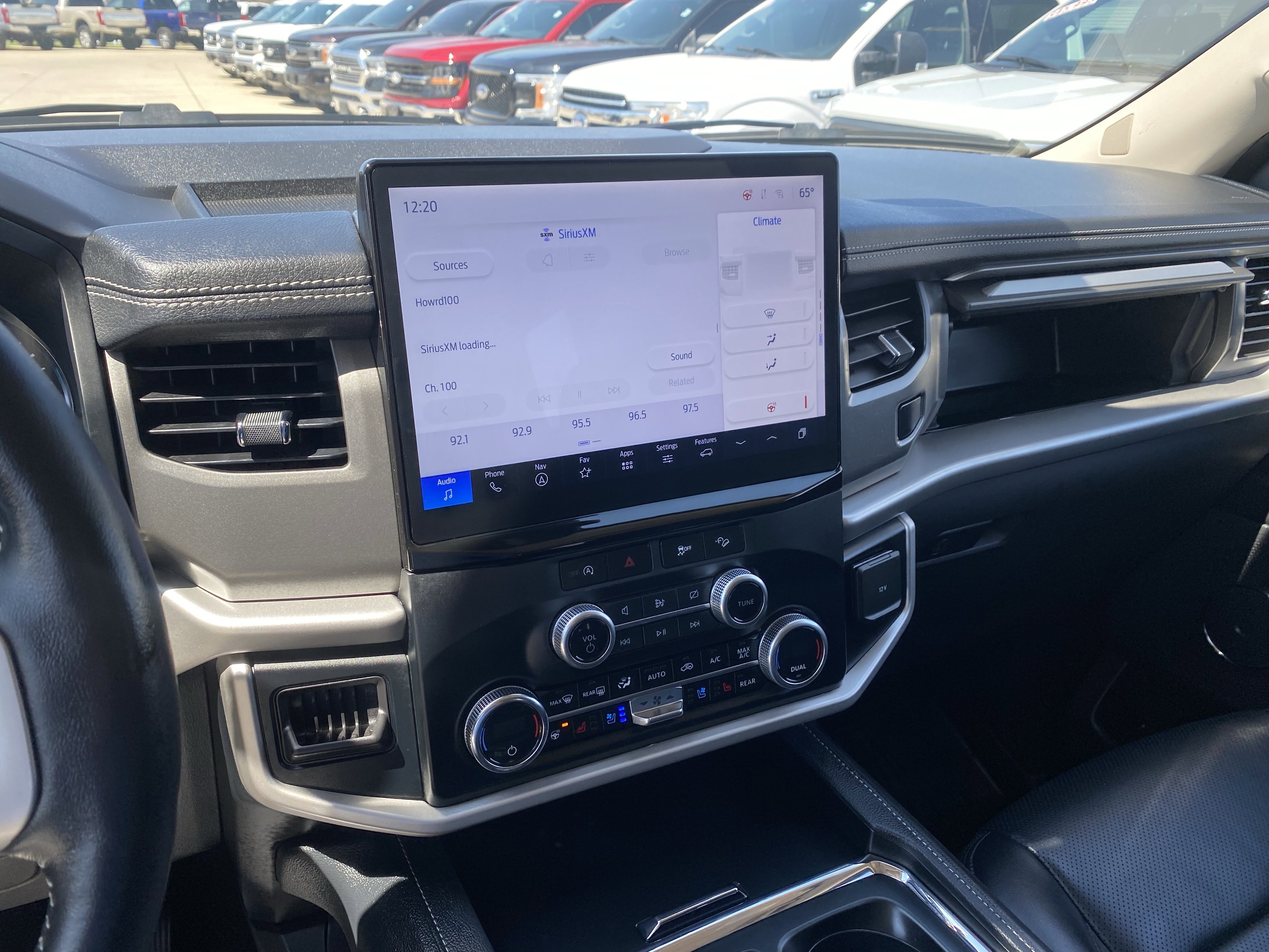 Used 2024 Ford Expedition XLT image 22