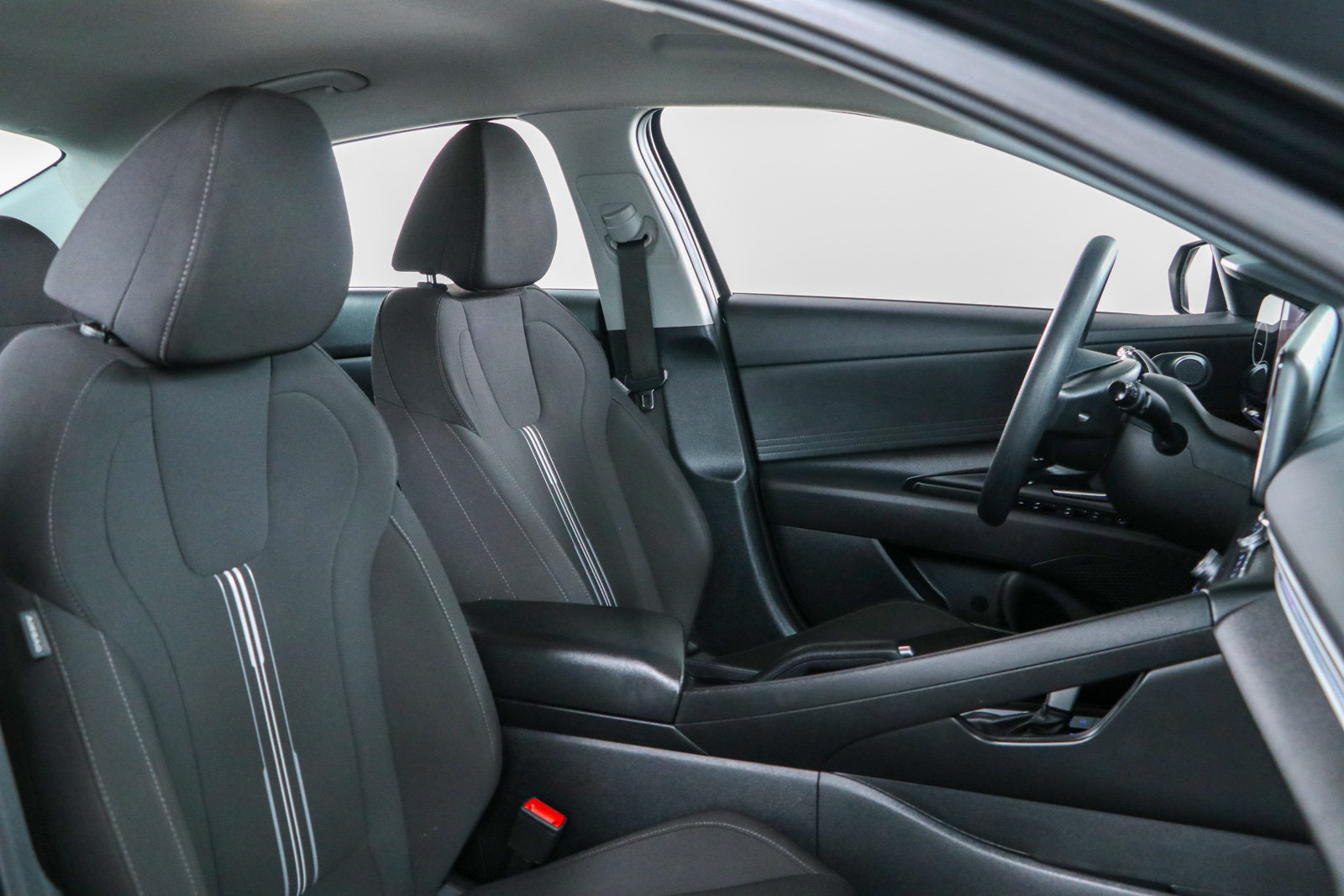 Used 2024 Hyundai Elantra SEL FWD image 26